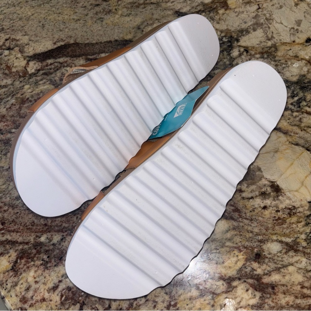 Reef Sandals NWT - Picture 11 of 15
